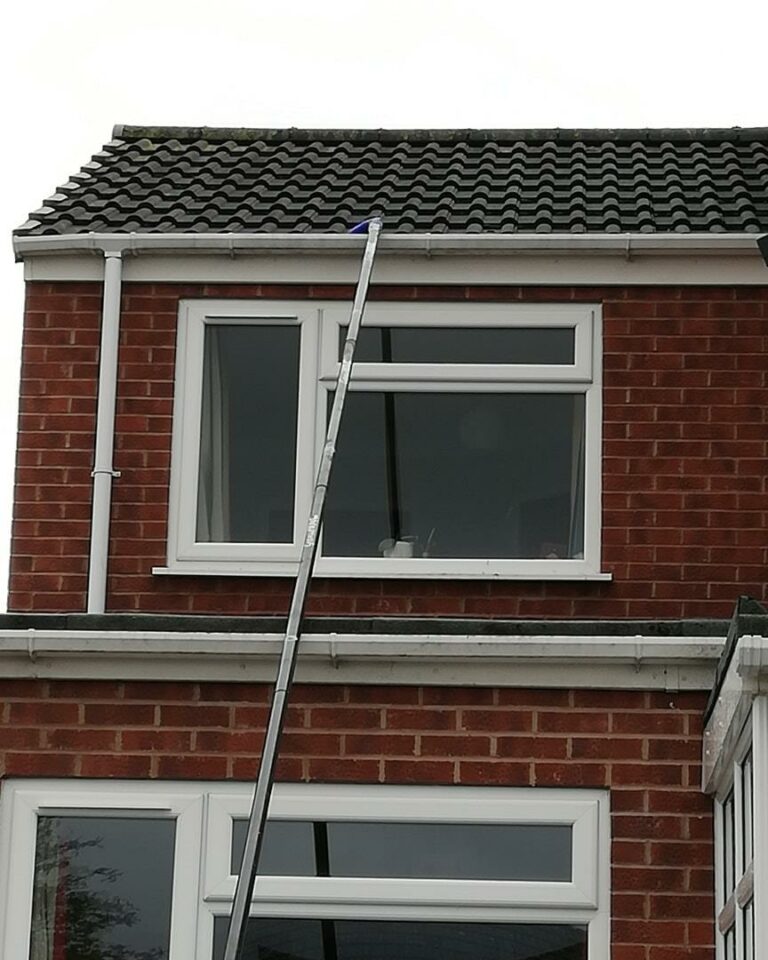 gutter cleaning tamworth